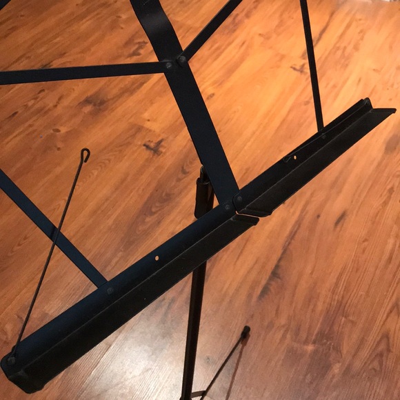 NWOT Selmer Folding Adjustable Music Stand 🎼🎼🎼 - Picture 3 of 8